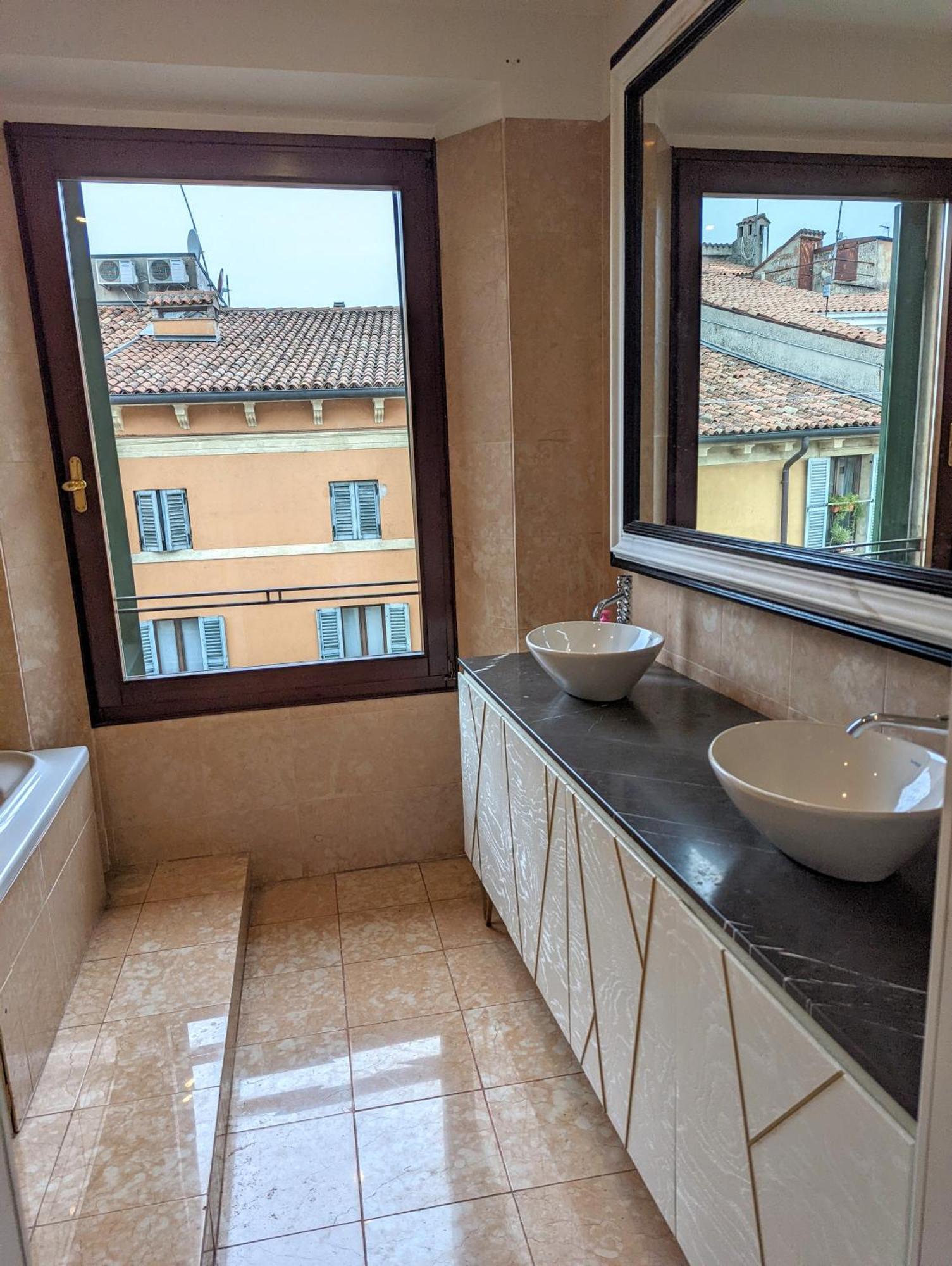 Enchanting Verona Exterior photo